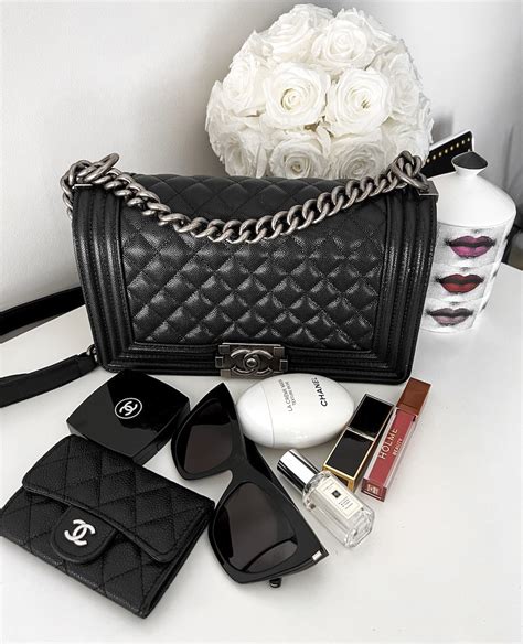 chanel dust bag boy bag|chanel box bag with chain.